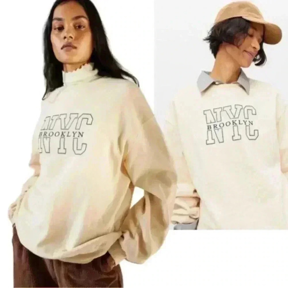 Urban Outfitters UO NYC BROOKLYN Sweatshirt Oversized Relax Fit Cream Pullover - Picture 3 of 11